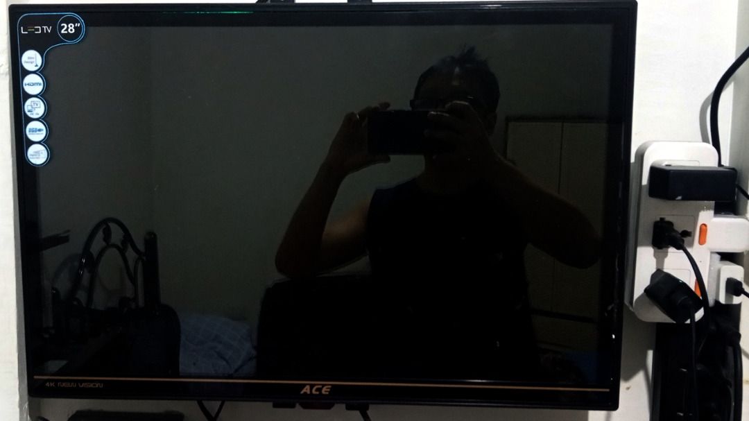 ACE 28" LED TV Model: LED-805 Normal-G1 (pre-owned) (Category: TV) located in Marikina City. Submitted by leoricktechservices (Listing ID 1436305086, Image 2). Description: ACE 28" LED TV Model: LED-805 Normal-G1 📺 ACE 28" LED-805 TV – Specifications • Screen Size: 28 inches • Resolution: HD (720p) • Panel Type: LED/LCD • Glass: Double tempered glass protection • Brightness: 200 cd/m² • Display Colors: 16.7 million • Response Time: 8 ms • Viewin