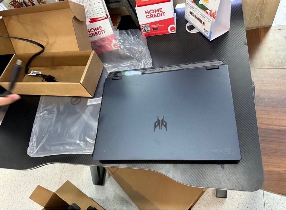 Acer Predator Helios NEO 16 (Category: Laptops & Notebooks) located in Caloocan City. Submitted by julesrt (Listing ID 1436449750, Image 3). Description: Acer Predator Helios Neo 16 Core iz RTX4060 512GB SSD 16GB The logo on the back of the laptop also lights up in different colors, just like the RGB keyboard. Bought last December 29, 2024 from Gigahertz Still under Warranty With box, receipt, and Predator Bag SRP (Discounted): $89K Selling for: 