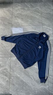 (Category: ) located in . Submitted by shaqstore (Listing ID 1436451863, Image 1). Description: .