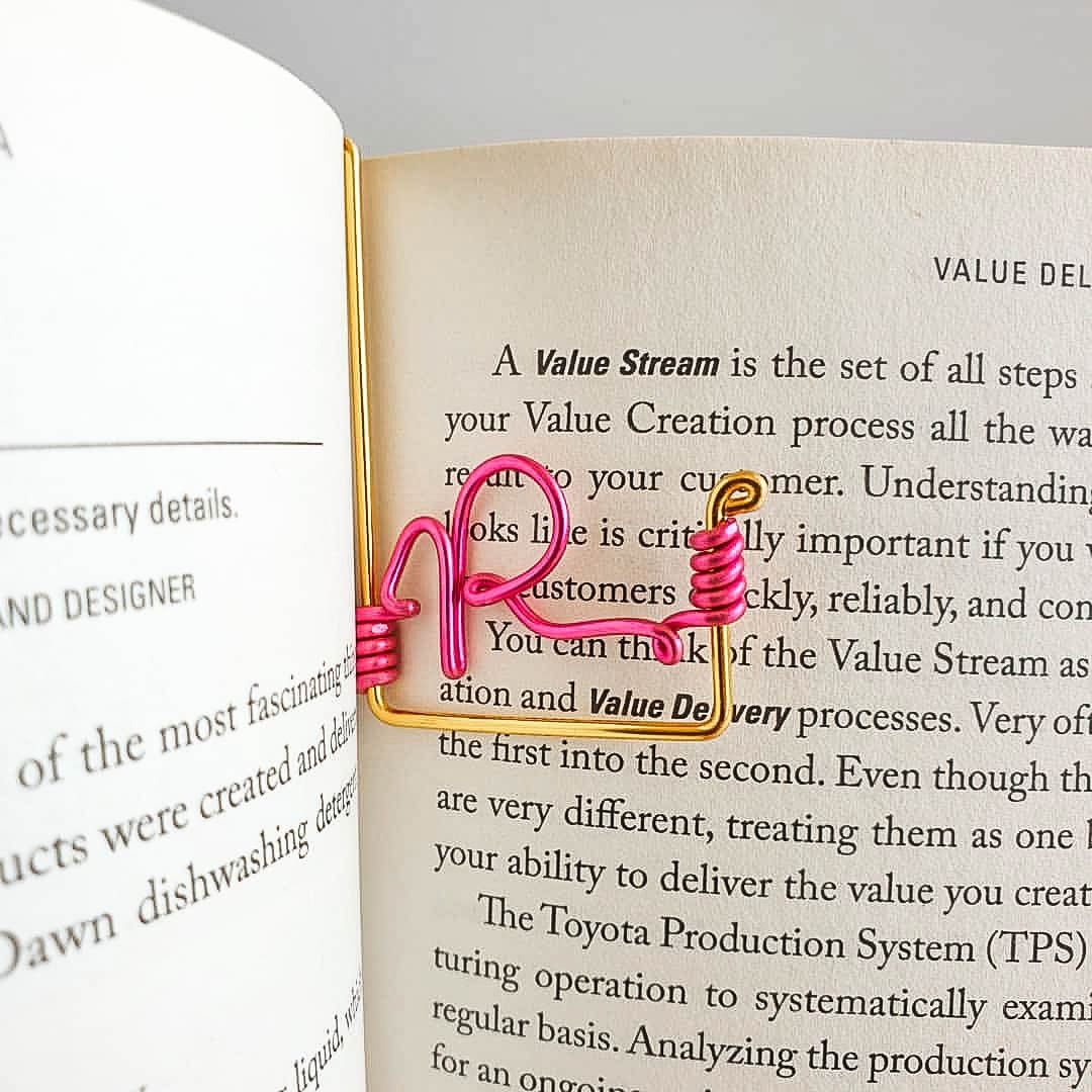 Aesthetic Letter Bookmark ✨ Handmade Initial Gift (A–Z Available) (Category: Handmade Craft) located in Marikina City. Submitted by jampackedgiftsshop (Listing ID 1436455540, Image 1). Description: 🎁 Perfect personalized gift for book lovers! ✨ Handmade Letter Bookmarks ✨ Add a cute and colorful touch to your books 💖 ✔ Handmade with coated wire ✔ Lightweight & durable ✔ Perfect for gifts 🎁 🔤 Available Letters: A–Z 📩 Message me your chosen le