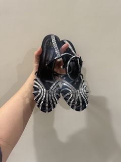 (Category: ) located in . Submitted by ceraken_luxpreloved (Listing ID 1436372248, Image 1). Description: .