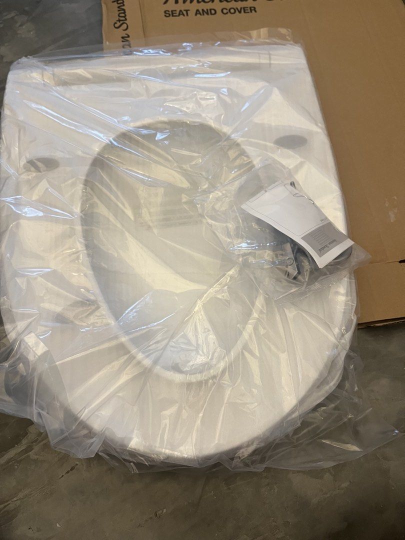 American Standard toilet seat and cover