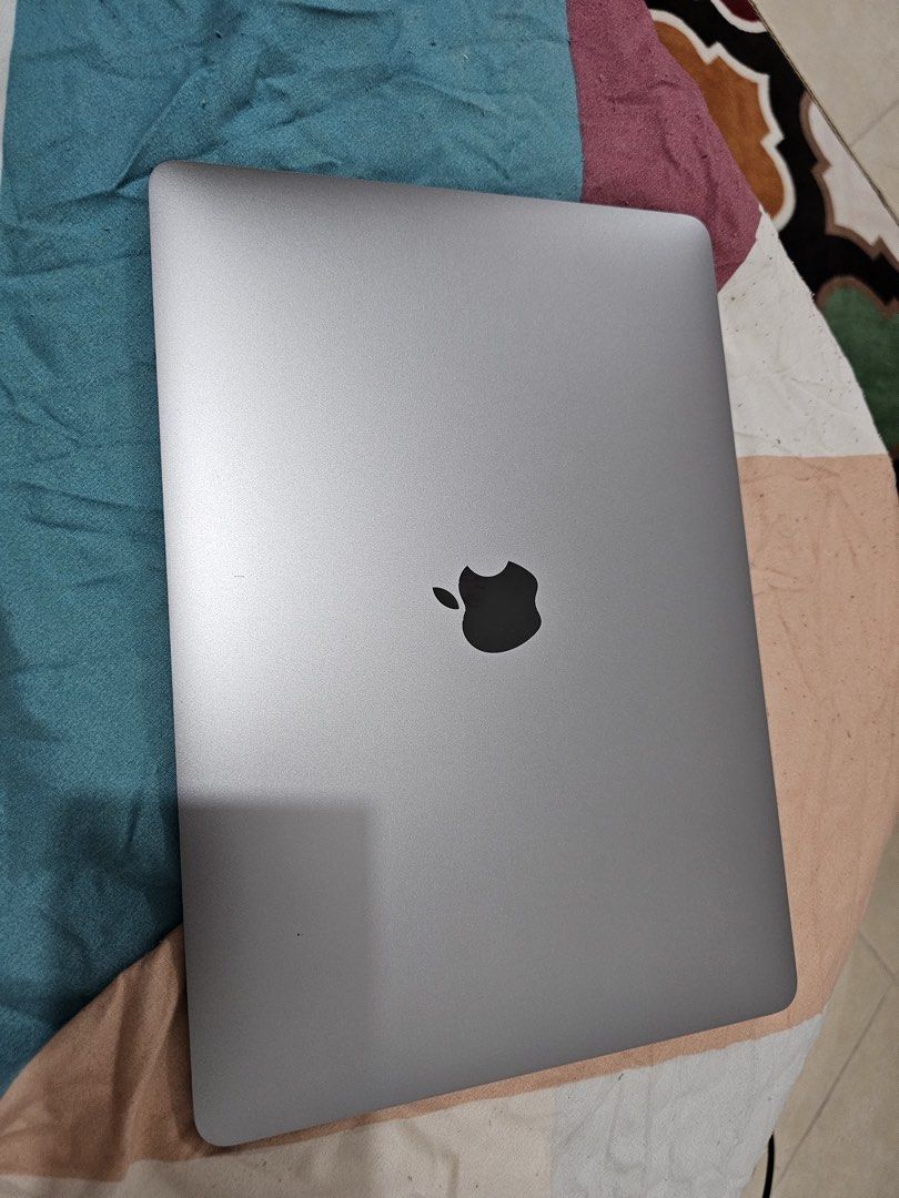 Apple MacBook Air 2018446319280731596801