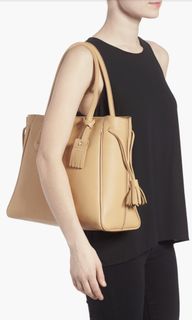 (Category: ) located in . Submitted by shopnshare (Listing ID 1436374197, Image 1). Description: .