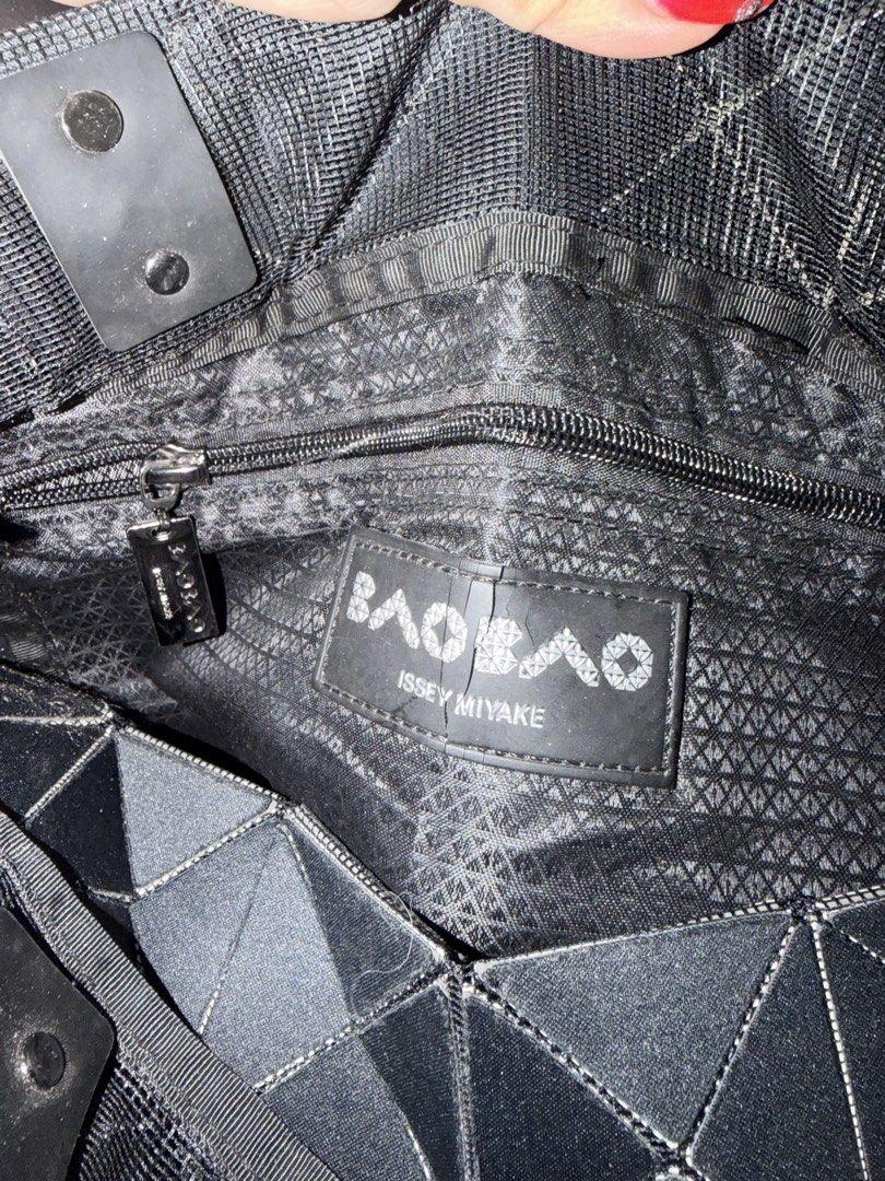 baobao issey miyaki (Category: Luxury Bags & Wallets) located in Cebu City. Submitted by cloverseven23 (Listing ID 1436361578, Image 3). Description: .