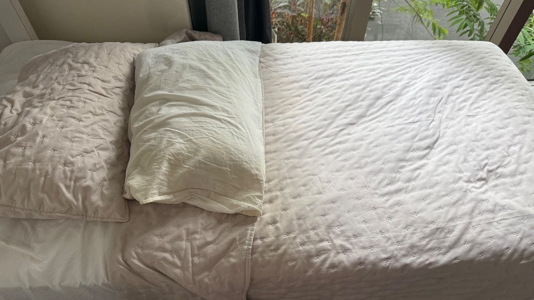 Bed cover and Pillows