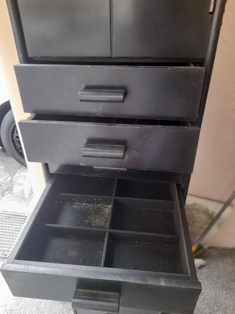 Black Cabinet with Drawers and Mirror (Category: Shelves, Cabinets & Racks) located in Valenzuela. Submitted by newbear.425b6e (Listing ID 1436451300, Image 3). Description: - Black cabinet - Multiple drawers - Mirrored compartment - Dark material - Handles for easy access - Long and narrow design Japan surplus .