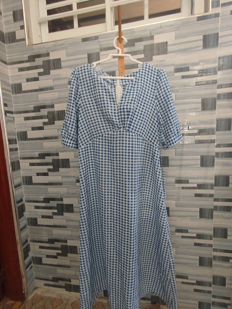 Blue Checkered Maxi Sunday Dress (Category: Dresses) located in Santo Tomas. Submitted by rieloved (Listing ID 1436305508, Image 1). Description: need inner declutter with tali zipper sa likod Bust 36 Waist 30 Length 44.