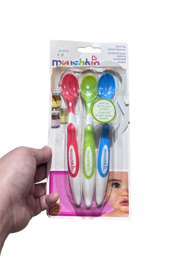 Brandnew 3pcs Munchkin Spoons (Category: Weaning & Toddler Feeding) located in Paranaque City. Submitted by dalle_closet (Listing ID 1436415345, Image 1). Description: 3pcs only Brandnew.