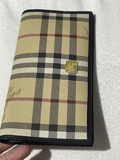 (Category: ) located in . Submitted by saksthriftavenuebyluckymaria8 (Listing ID 1436444760, Image 1). Description: .
