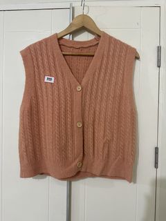 (Category: ) located in . Submitted by afterglowpreloved (Listing ID 1436452084, Image 1). Description: .