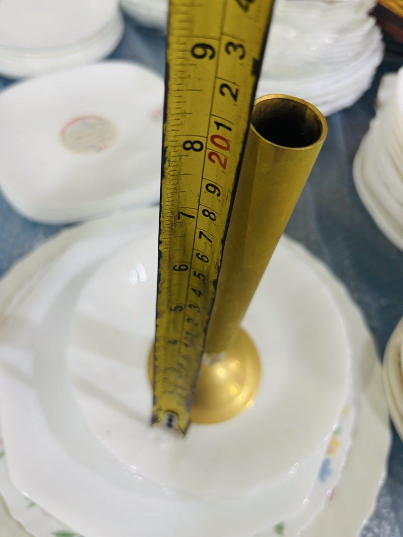 Candle holder (Category: Other Kitchenware & Tableware) located in Dapitan. Submitted by clarisasan19348 (Listing ID 1436390742, Image 2). Description: .