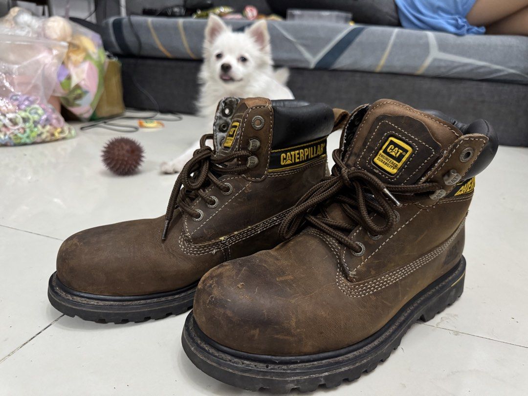 Caterpillar Steel Toe Work Boots (Category: Boots) located in Mabalacat. Submitted by loveforvintagebags (Listing ID 1436459627, Image 2). Description: - Caterpillar work boots with steel toe - Brown leather upper - Size: US 7, UK 6, EUR 40, wide width - Oil and slip-resistant soles - Rugged outsole - Lace-up design.