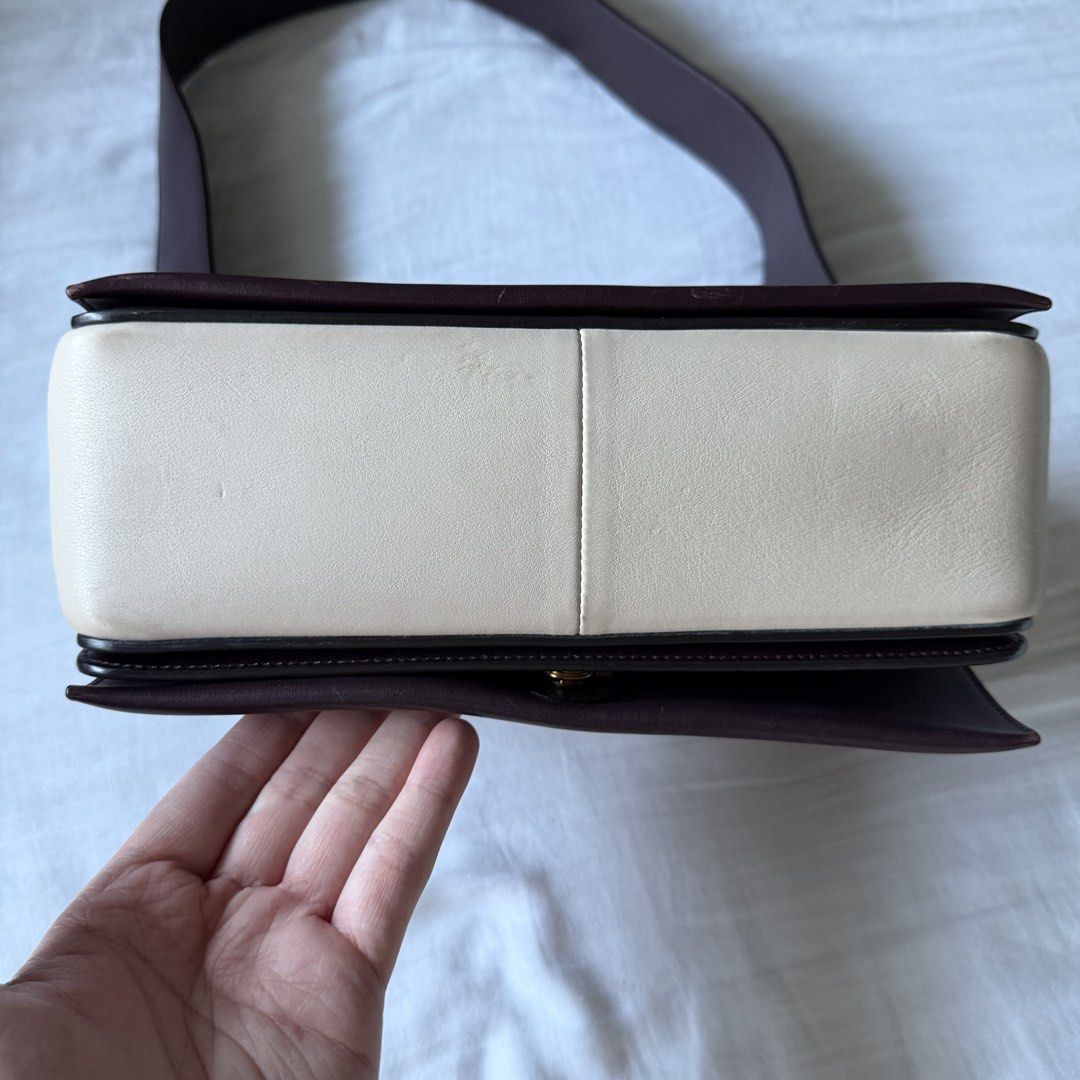 Celine Frame (Category: Luxury Bags & Wallets) located in Quezon City. Submitted by usetheoxfordcomma (Listing ID 1436396619, Image 3). Description: Used but in really good shape; refer to posted photos for condition A bit of dirt and stain inside Only includes the dust bag.