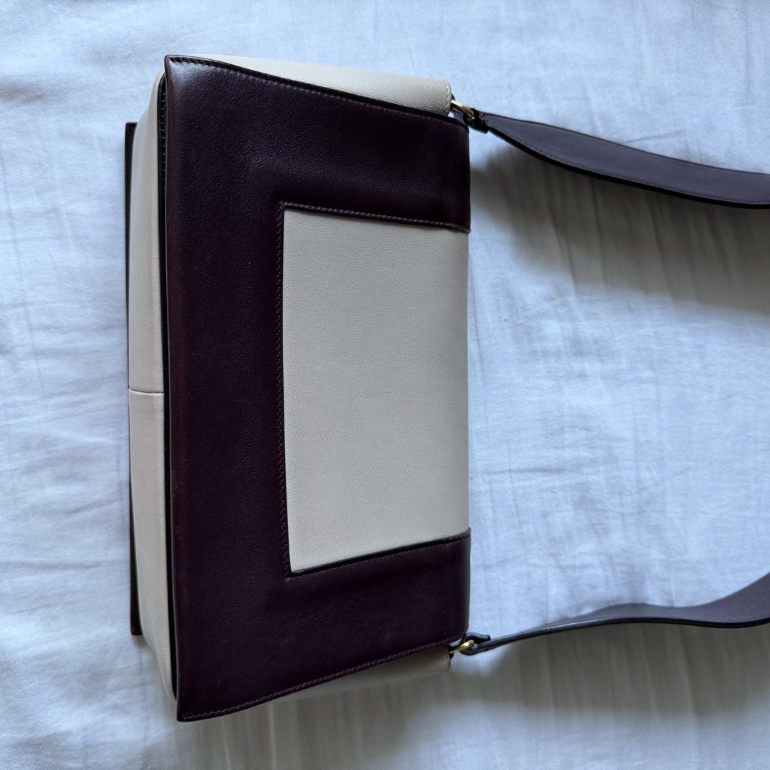 Celine Frame (Category: Luxury Bags & Wallets) located in Quezon City. Submitted by usetheoxfordcomma (Listing ID 1436396619, Image 2). Description: Used but in really good shape; refer to posted photos for condition A bit of dirt and stain inside Only includes the dust bag.