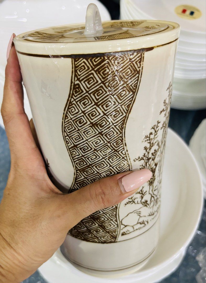 Ceramic jar with cover (Category: Other Kitchenware & Tableware) located in Dapitan. Submitted by clarisasan19348 (Listing ID 1436341394, Image 1). Description: .