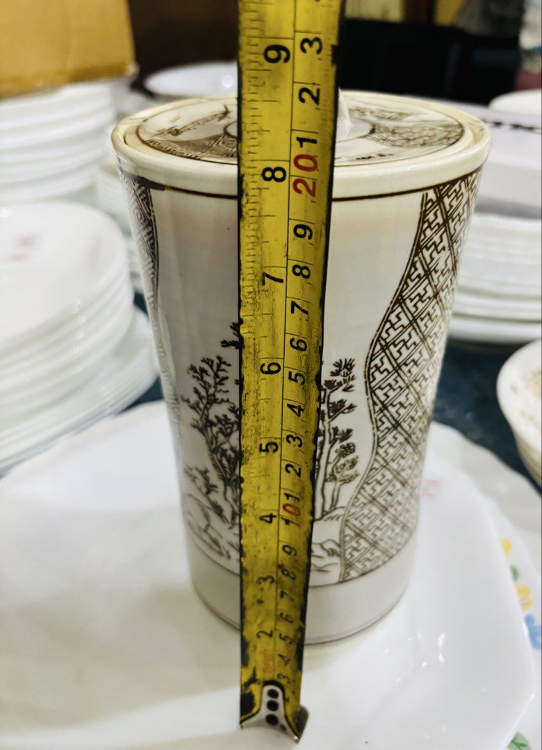 Ceramic jar with cover (Category: Other Kitchenware & Tableware) located in Dapitan. Submitted by clarisasan19348 (Listing ID 1436341394, Image 3). Description: .