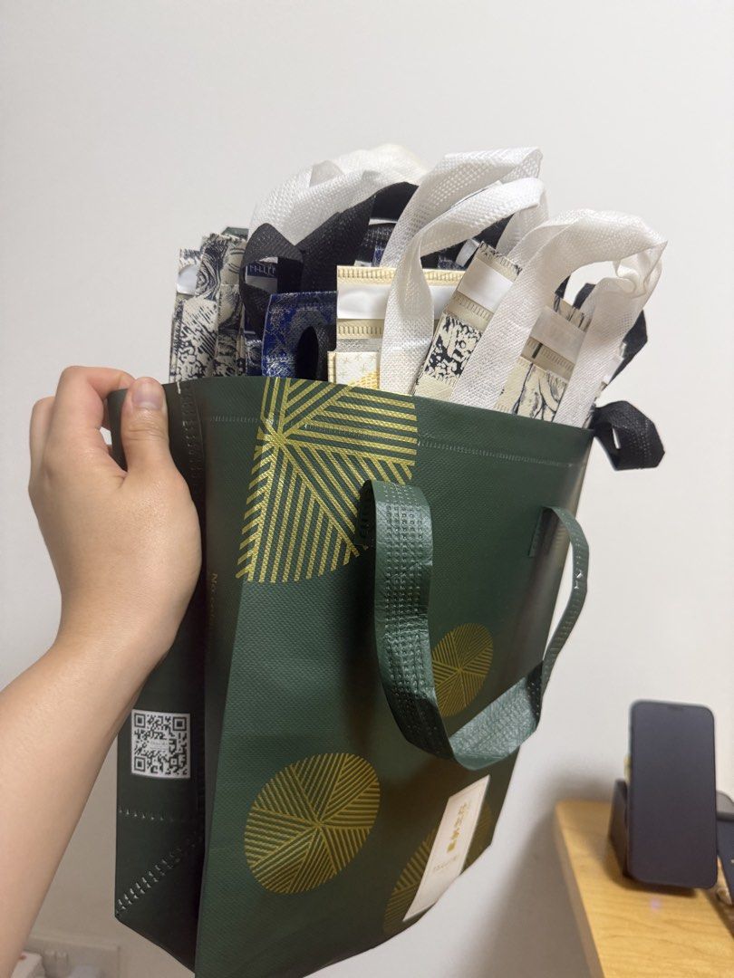 Chagee Bags446750746382837760