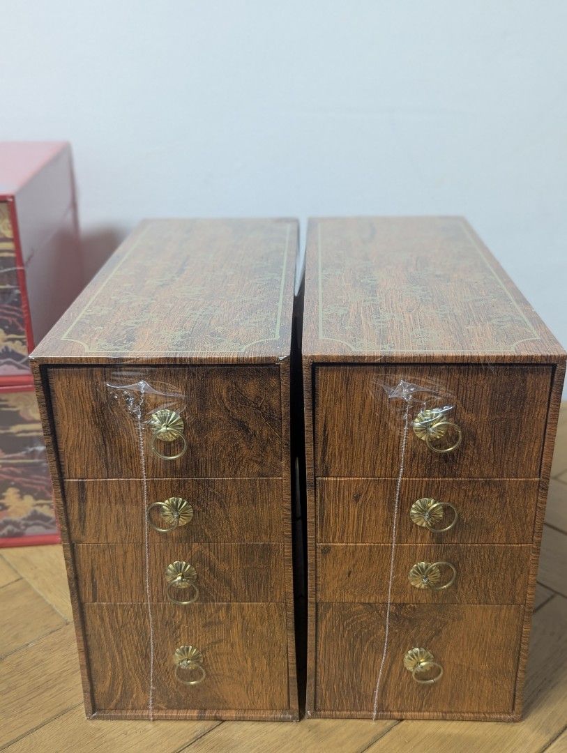 Chinese Tea Set with Drawers446381658222120961