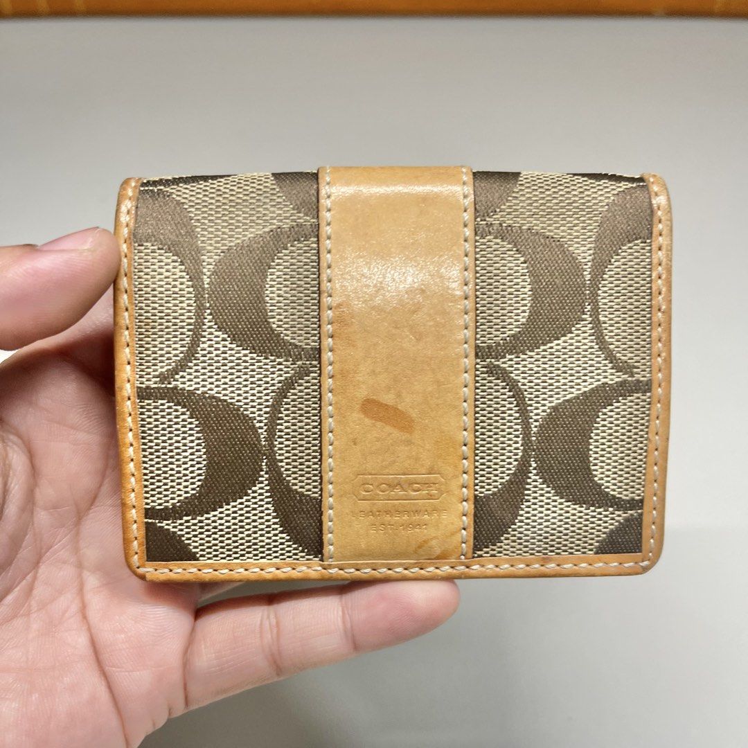 Coach Vintage Coin Purse (Category: Luxury Bags & Wallets) located in Pasig City. Submitted by thingsandknickknacks (Listing ID 1436395711, Image 1). Description: .