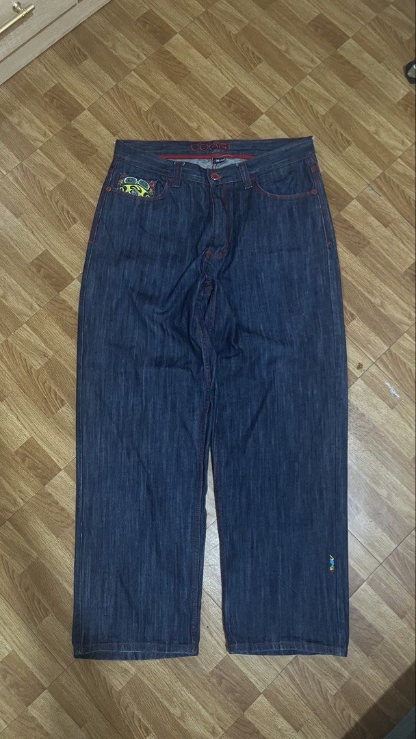 Coogi Raw Denim (Category: Jeans) located in Imus. Submitted by gelothriftingz (Listing ID 1436379180, Image 1). Description: W: 38 L: 33 No issues.