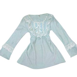 (Category: ) located in . Submitted by lecoquettethrift (Listing ID 1436412842, Image 1). Description: .