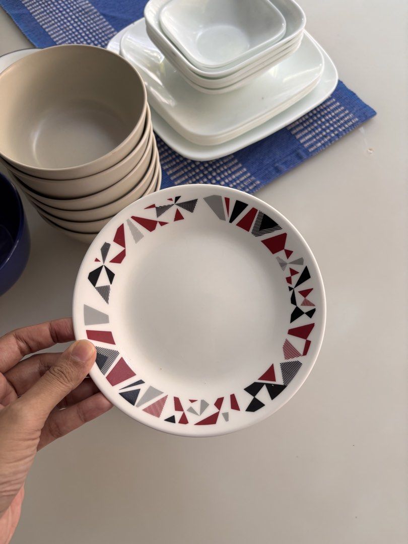 Corelle Plate Set - Geometric Design