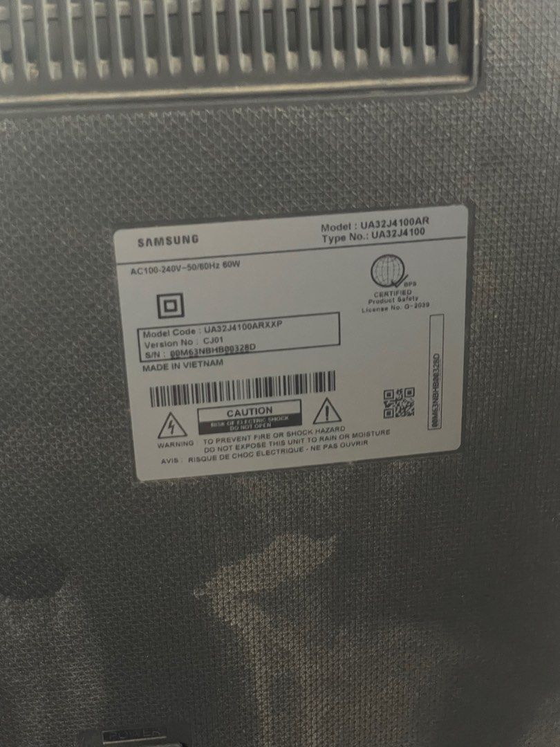 Defective 32” Samsung LED TV (Category: TV) located in Las Pinas. Submitted by gabrielle_anne (Listing ID 1436335961, Image 2). Description: Walang basag pero walang power. Pick up only, Talon Dos Las Piñas.