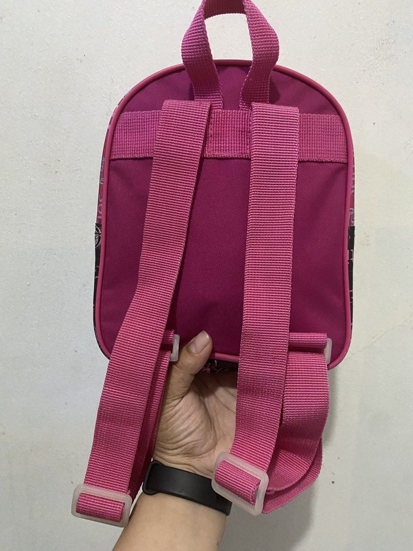Disney princeses small backpack (Category: Other Babies Going Out Needs) located in Manila. Submitted by therevivalthriftph (Listing ID 1436352149, Image 3). Description: .