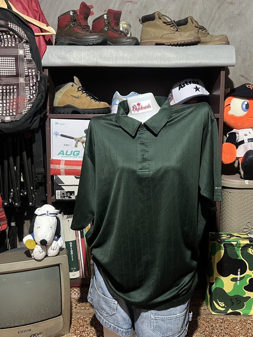 Dunning Green Polo Shirt - L (Category: Tshirts & Polo Shirts ) located in San Pedro. Submitted by drip_from_thrift (Listing ID 1436391128, Image 1). Description: Brand: Dunning Golf (3) Color Rate: 9 Conditions: 9 Dimes: 22 by 28.5 Size on Tag: Issue: .