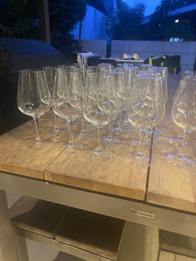 Elegant Wine Glasses446877761473751047