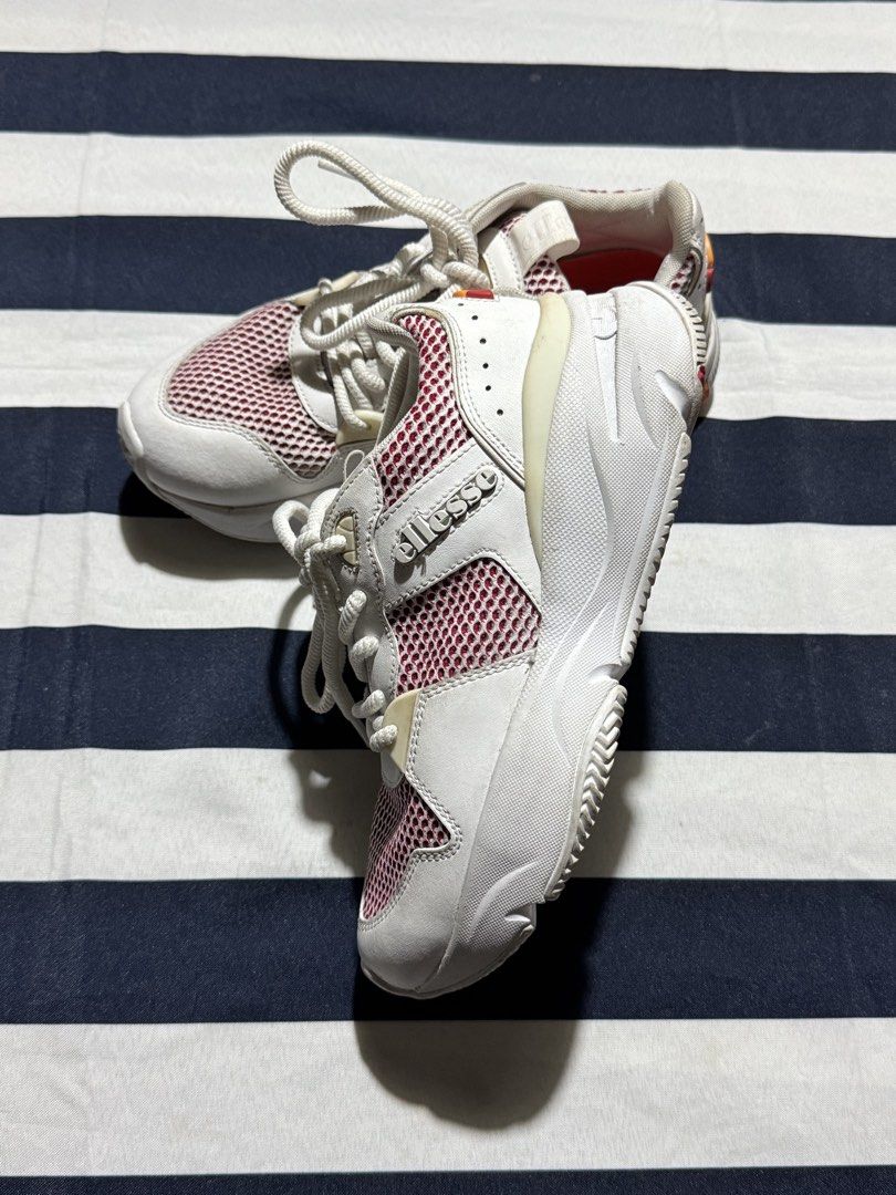 Ellesse Aspio Chunky Trainers Size US 5 EU 35.5 (Category: Sneakers) located in Lingayen. Submitted by handpickedtrends (Listing ID 1436357282, Image 1). Description: Ellesse Aspio Chunky Trainers Size US 5 EU 35.5.