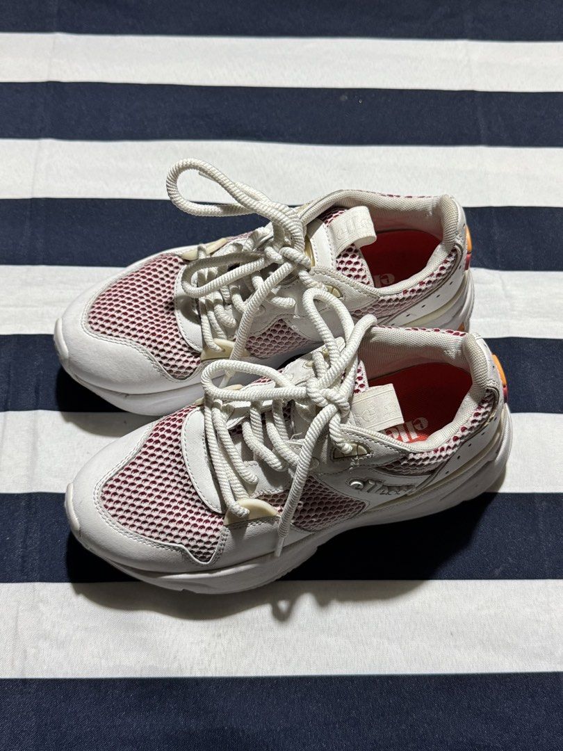 Ellesse Aspio Chunky Trainers Size US 5 EU 35.5 (Category: Sneakers) located in Lingayen. Submitted by handpickedtrends (Listing ID 1436357282, Image 3). Description: Ellesse Aspio Chunky Trainers Size US 5 EU 35.5.
