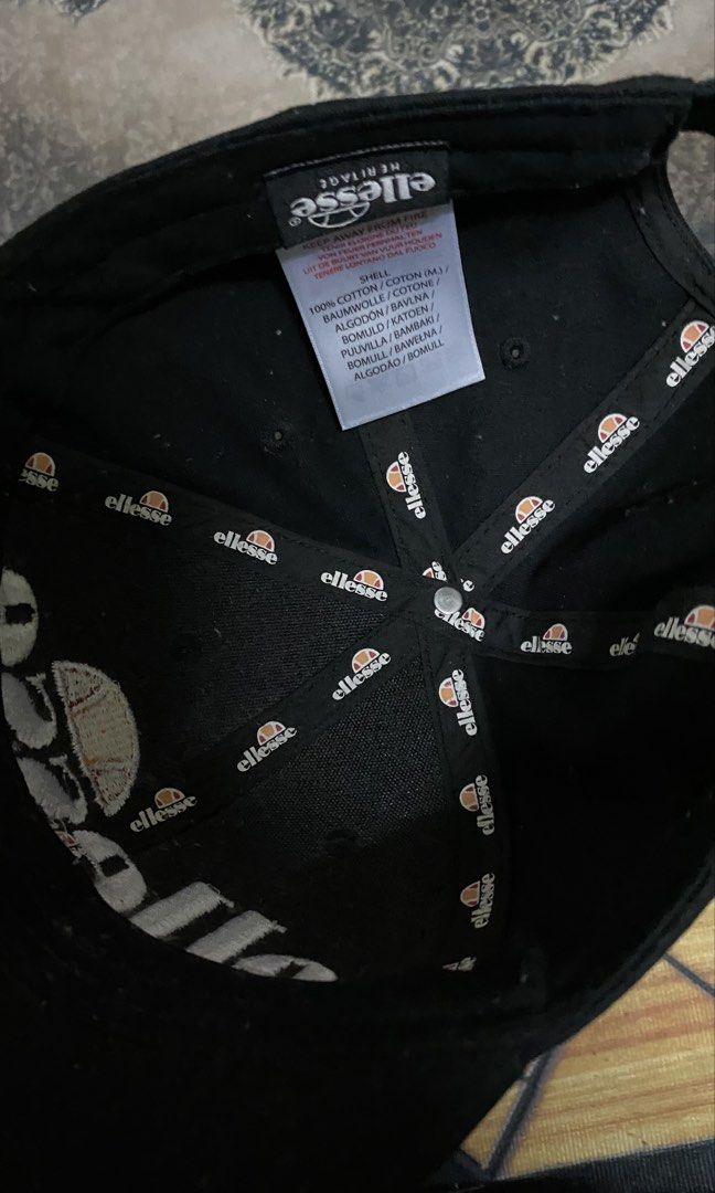 ellesse CAP (Category: Cap & Hats) located in Batu Pahat. Submitted by stntt (Listing ID 1436291349, Image 2). Description: Item tak pernah pakai.