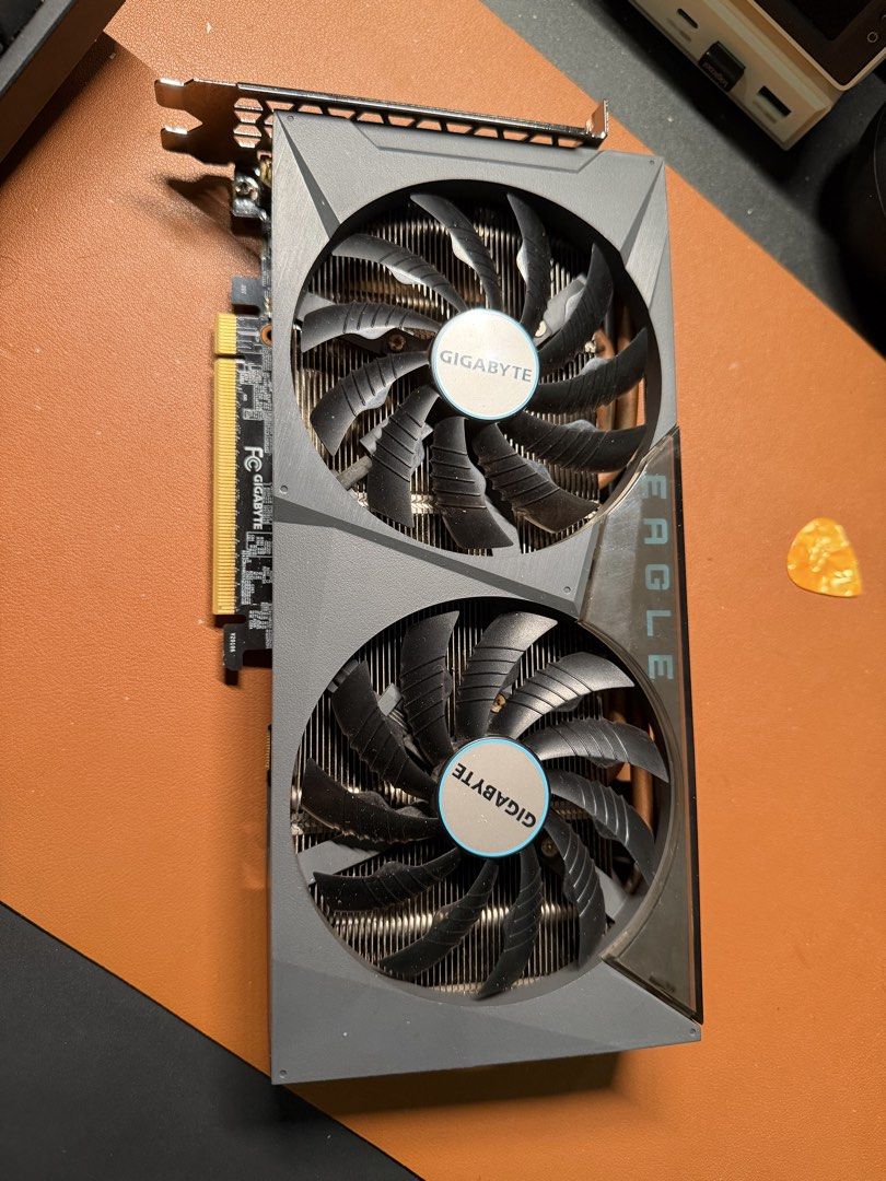 [Faulty] Gigabyte GeForce RTX 3060 Eagle Graphics Card446929074158970880