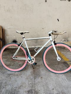 (Category: ) located in . Submitted by bikecare0102 (Listing ID 1436299037, Image 1). Description: .