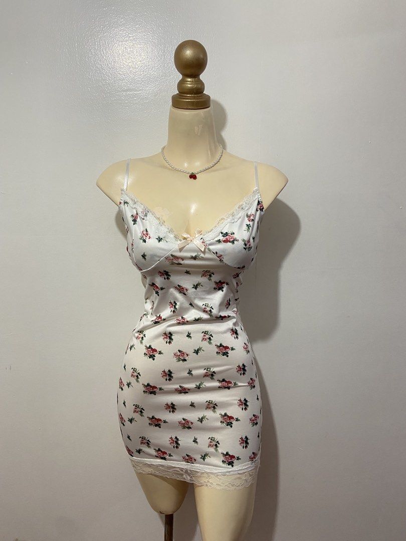 Floral Lace Dress (Category: Dresses) located in Mandaluyong City. Submitted by cxia_style (Listing ID 1436443790, Image 1). Description: ♡ washed & ready-to-wear ♡ all items are handpicked ♡ nationwide shipping ♡ see each photo & check the comment section for more details. DM us for more info 💌.