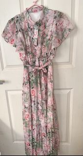 (Category: ) located in . Submitted by clothestodeclutter (Listing ID 1436339939, Image 1). Description: .