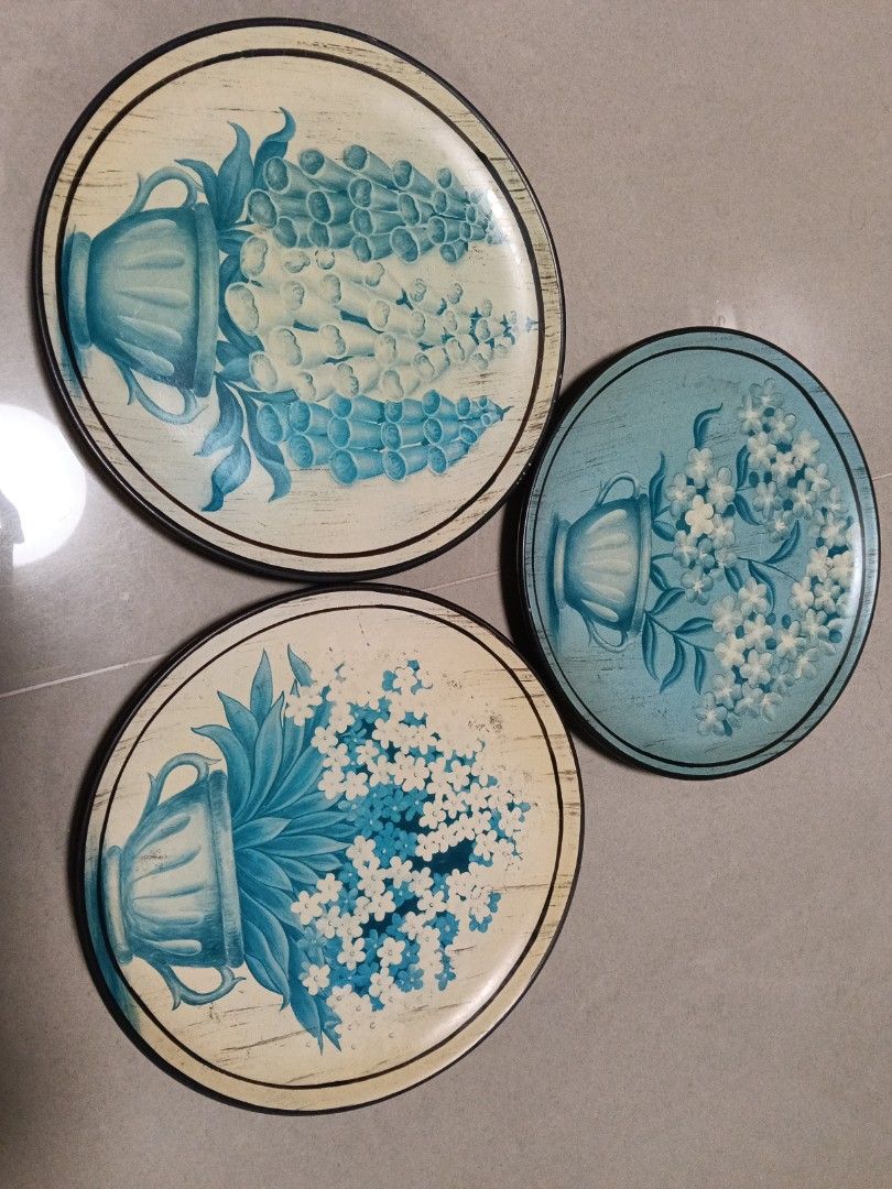 Flower Porcelain Plate--please read descriptions