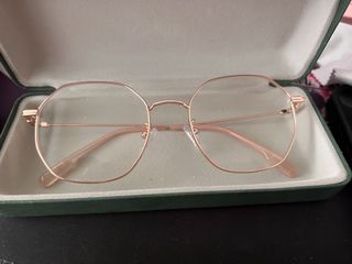 (Category: ) located in . Submitted by chloeboutique_sg (Listing ID 1436343487, Image 1). Description: .