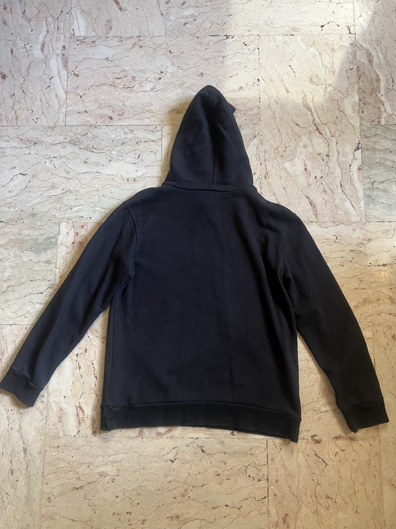 Givenchy Bambi Hoodie XL (Category: Hoodies) located in San Jacinto. Submitted by rex_finds (Listing ID 1436329725, Image 2). Description: Givenchy Bambi Hoodie Dimes: 20.5x25 Size : XL Price is negotiable Ready to wear No issues Pm for more info.