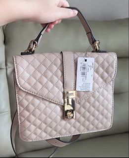 (Kategori: ) berada di . Dikirim oleh preloved_elll (ID iklan 1436287722, Gambar 1). Deskripsi: .