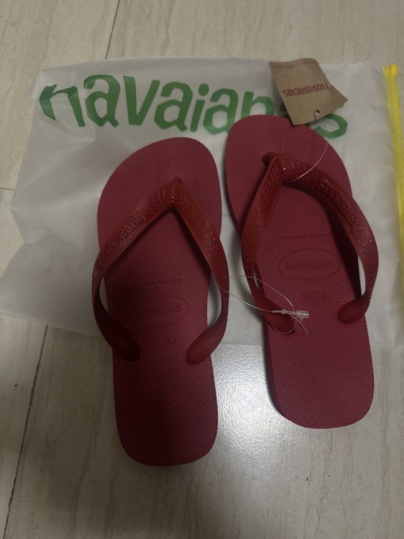 Havaianas Flip-flops Red (Category: Slippers and slides) located in Paranaque City. Submitted by jen2020 (Listing ID 1436432945, Image 2). Description: - Authentic Havaianas flip-flops - Color: Red - Features Havaianas logo - Size visible on footbed - Includes original tag and packaging - Perfect for everyday wear or the beach - bought online hindi na mareturn.