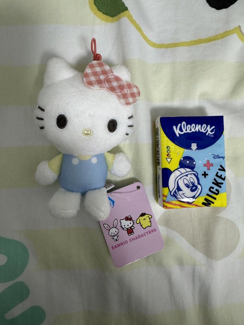 Hello Kitty 公仔 （分類：絨毛玩具）位於 Hong Kong。 由 klosefd 提交（商品編號 1436318621，圖片 1）。簡介： 荃灣站、荃灣西站、長沙灣站交收， 其他站再夾。