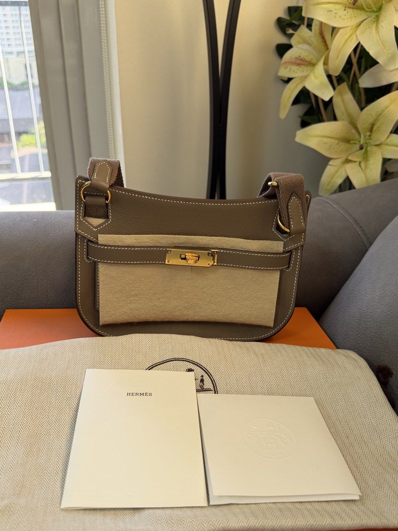 Hermès Jypsiere Mini (Category: Luxury Bags & Wallets) located in Manila. Submitted by az.purse (Listing ID 1436384148, Image 1). Description: - Authentic Hermès Jypsiere Mini - Gold-tone clasp with Hermès-Paris stamp - Structured design - Includes original box, dust bag, and copy of receipt .