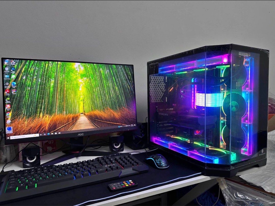 High-Performance Gaming PC Setup446698589626060800