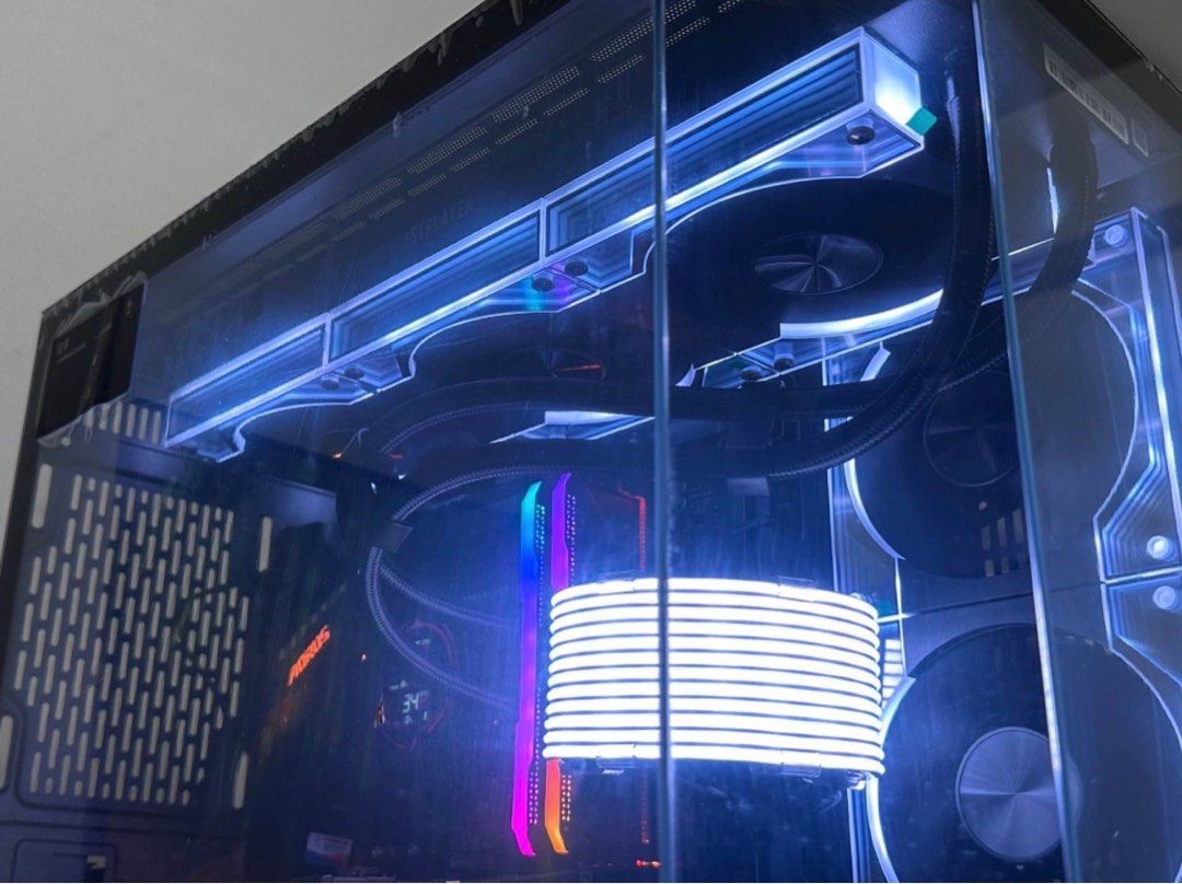 High-Performance Gaming PC Setup446698589626060802