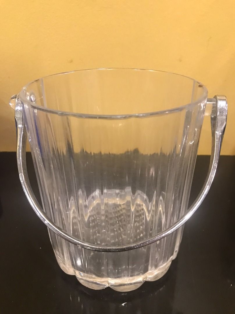 Ice Bucket (Category: Pitchers & Dispensers) located in Quezon City. Submitted by foxsquaredeals (Listing ID 1436314405, Image 1). Description: RFS: Used from previous business Own pick up/SF shouldered by buyer. MOP: Cash upon pick up, BDO, BPI or Chinabank .