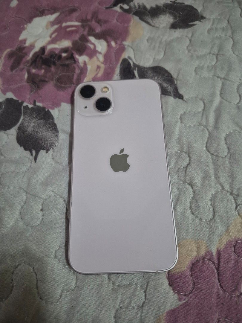 Ip 13 (Category: iPhone 13 Series) located in Kuala Lumpur. Submitted by at.solutions (Listing ID 1436449572, Image 2). Description: ip 13 128gb pink color, berminat pm.