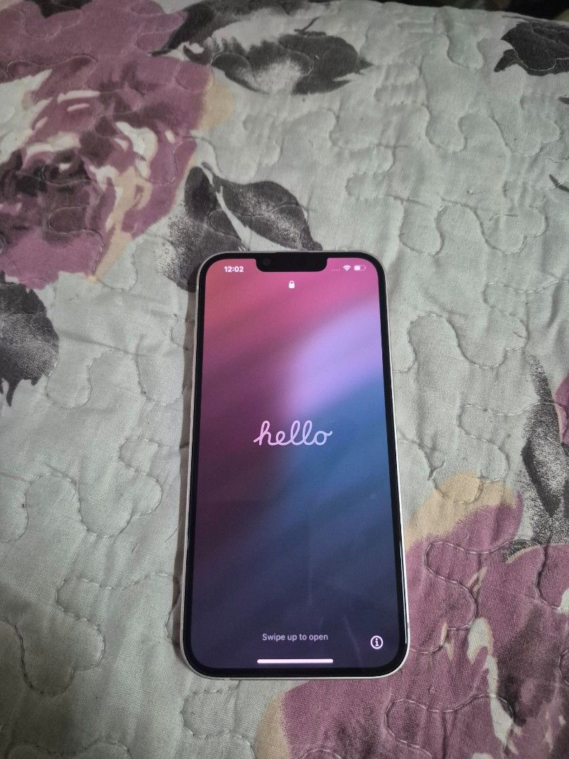 Ip 13 (Category: iPhone 13 Series) located in Kuala Lumpur. Submitted by at.solutions (Listing ID 1436449572, Image 1). Description: ip 13 128gb pink color, berminat pm.